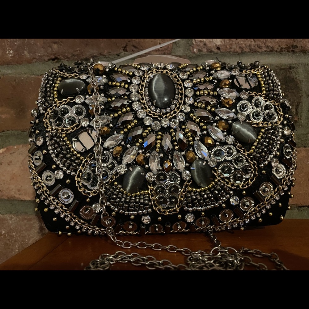 Small beaded bag 👝 with chain strap - Picture 2 of 2